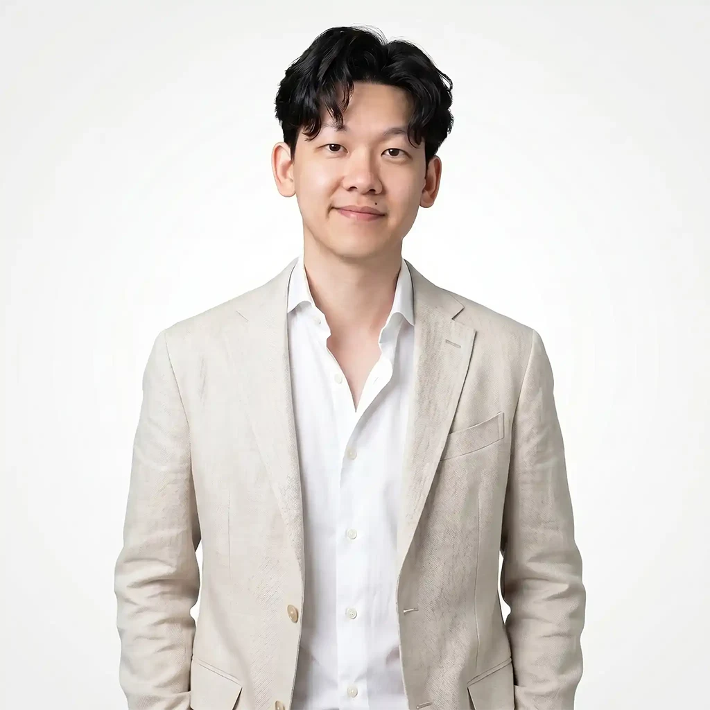 Portrait of Dr. Chaiyanut Jirayupat, Co-founder and CTO of Neotrient, expert in machine learning and clinical data systems